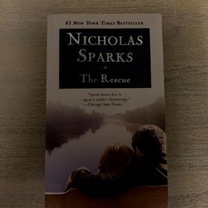 The Rescue by Nicholas Sparks --- USED